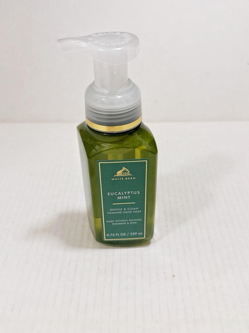 Bath & Body Works Eucalyptus
Mint Foaming Hand Soap - Green